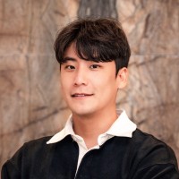 Sang Lee