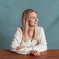 Kelly Broomhead Email & Phone Number