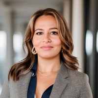 Aon Employee Elizabeth Cano's profile photo