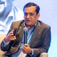 Email e telefono di Neeraj Gupta