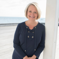 The Shoreline Homes Team of William Raveis Real Estate Employee Robin Keegan's profile photo