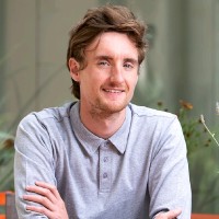 Gavin McLachlan Email