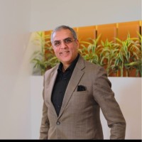 Email e telefono di Alok Tandon