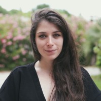 Carla Devèze Email