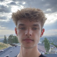 Performance Windows Employee Axel Compton's profile photo