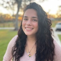 Lara Rosales Email & Phone Number