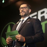 Simone Quarta Email