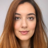 Ariane Azzi Email