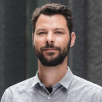 Artur Assis Email