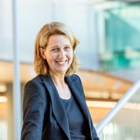 Sandra van der Lingen Email