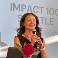 Anna Graves