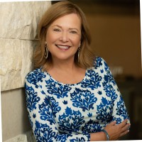 Domain Realty Employee Robin Schivinski's profile photo