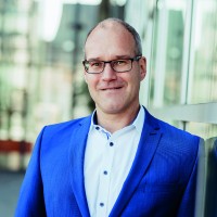 Lukas Kuhn Email