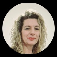 Mila Pesik Email