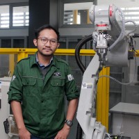 Reza Akbar Email