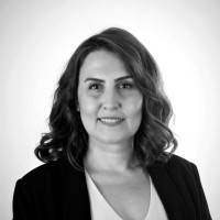 E-mail e número de telefone de Didem Namver