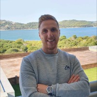 Andre Assunção Email