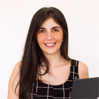 Júlia Moraes Email