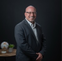 Robert McLaughlin Email & Phone Number