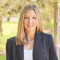 Kristen Ayers Email & Phone Number