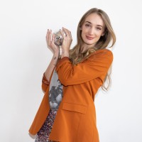 set+setting social Employee Alexia Tomchek's profile photo