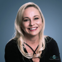 Fathom Realty Employee Lori Stewart's profile photo
