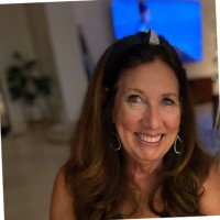 Daniela Devitt Email & Phone Number