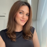 Dezsi Renata Email