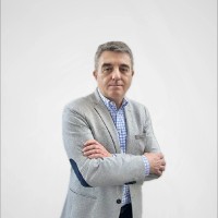 César Vela Viamonte Email