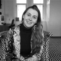 HeadCount Employee Elena Nevens's profile photo