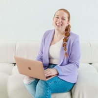 Lindsay Luna Email & Phone Number