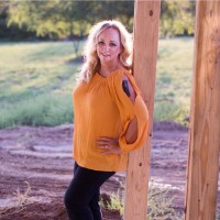 Le-Vel Employee Lori Tate's profile photo