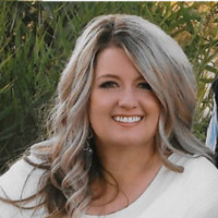 Dealer World Employee Karen Caloca's profile photo