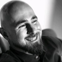 Dmytro Uzundai Email