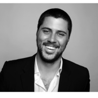 E-mail e número de telefone de Michael Chetrit