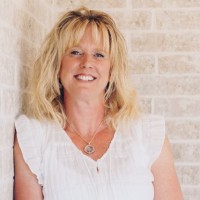 Wanda Cox Email & Phone Number