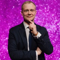 Erik Hollas Email