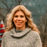 Shelly Graves Email