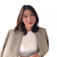 Nikki Y. Email