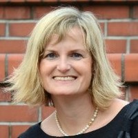 Eva Špačková Email