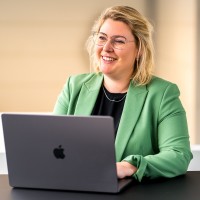 Josfien Lust Email