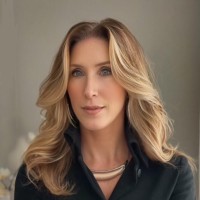 Cengage Group Employee Tracey Baschetti's profile photo