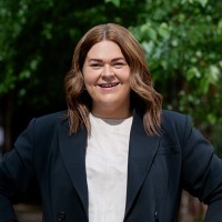 Holly Clements Email & Phone Number