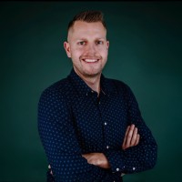 Niklas Zehrbach Email