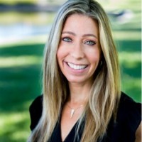 Laura McCarthy Realtors Employee Seanna Johnson's profile photo