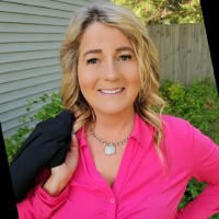  Employee Julia Shapiro's profile photo