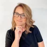 Vivian Pegiou Email
