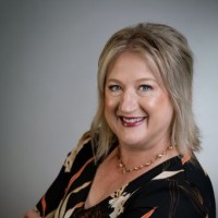 Annette Hall