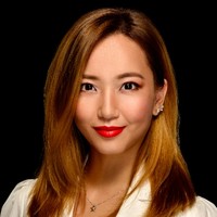 Highlight Employee April Li's profile photo