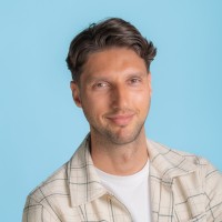 Max Vliegenthart Email